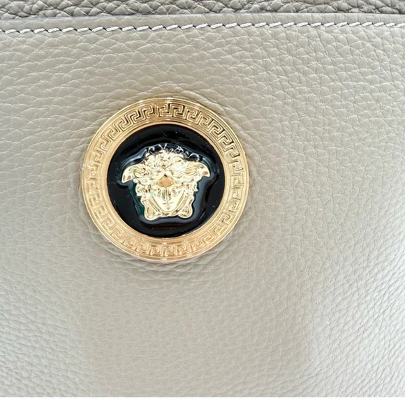 Versace Grained Calfskin Medusa Large Leather Tote w/Pouch Taupe & Black - Picture 3 of 9